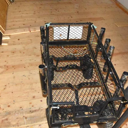 6 Person In Midsund-by Traum