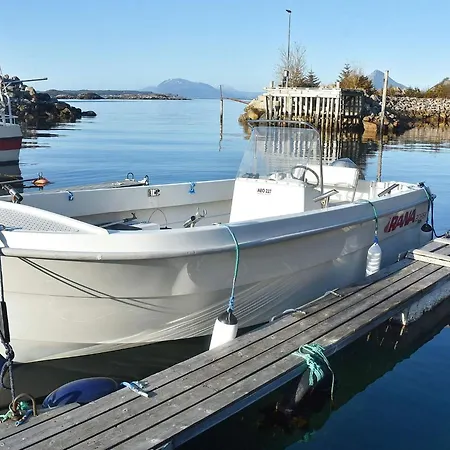 6 Person In Midsund-by Traum * Aukra