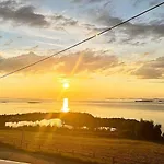 Semesterbostad 6 Person In Midsund-by Traum