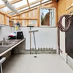 6 Person In Midsund-by Traum