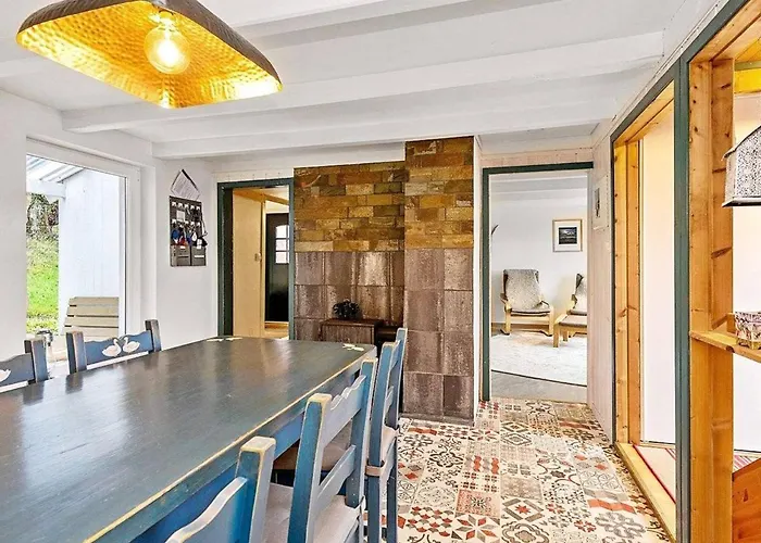 6 Person In Midsund-by Traum Aukra