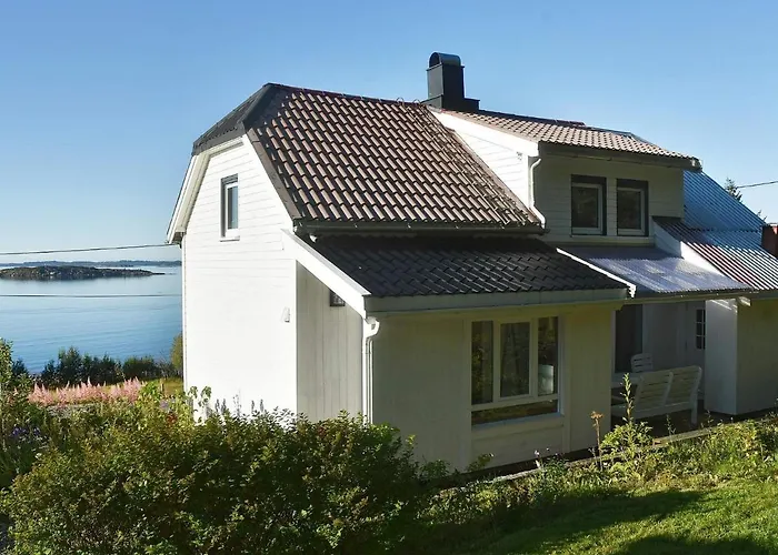 6 Person In Midsund-by Traum * Aukra