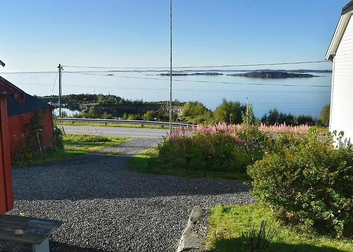 6 Person In Midsund-by Traum * Aukra